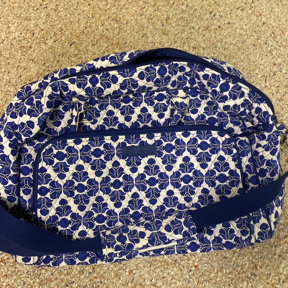 Vera Bradley Duffle Bag medium size. Can fit on the plane or weekender bag